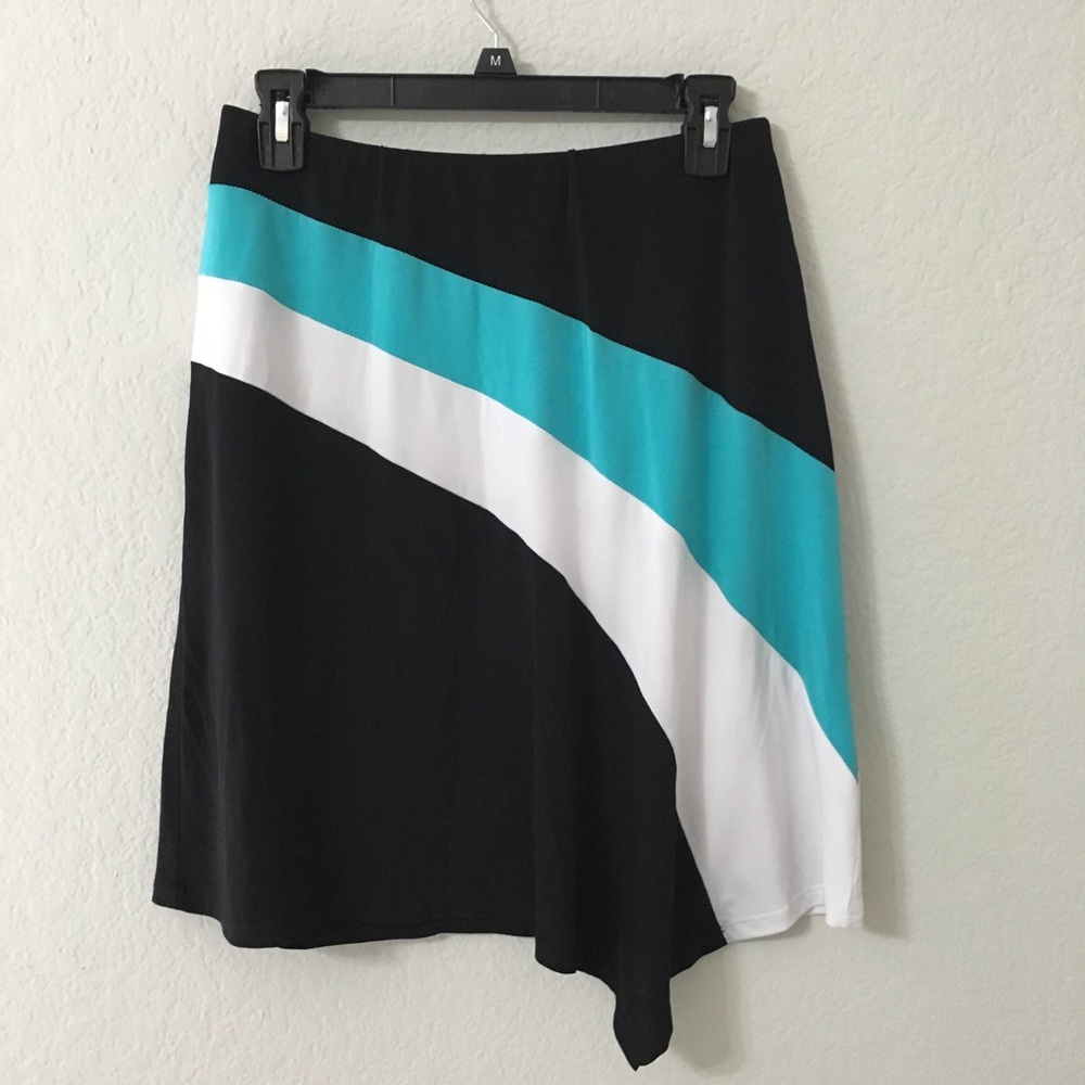 Cache Asymmetrical Skirt with bold stripes. Sz M